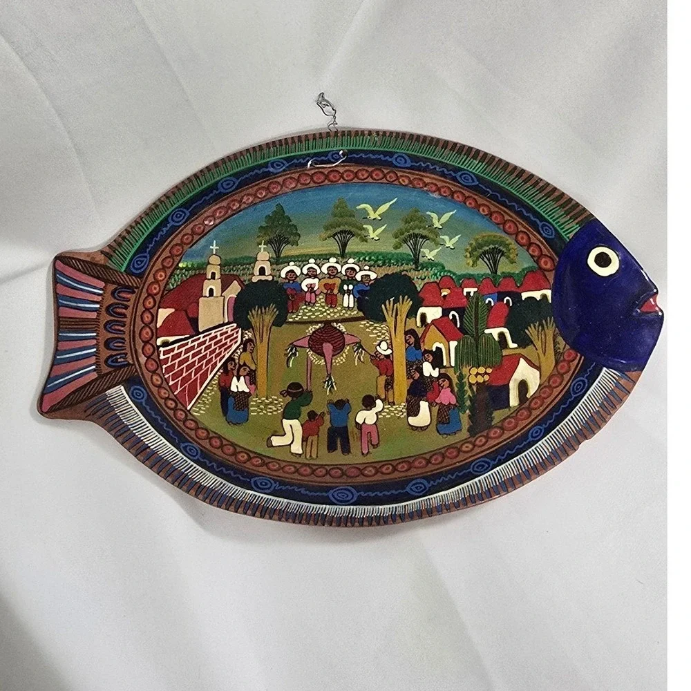 Vtg Mexican family storyteller fish‎ terracotta wall art hand painted plate